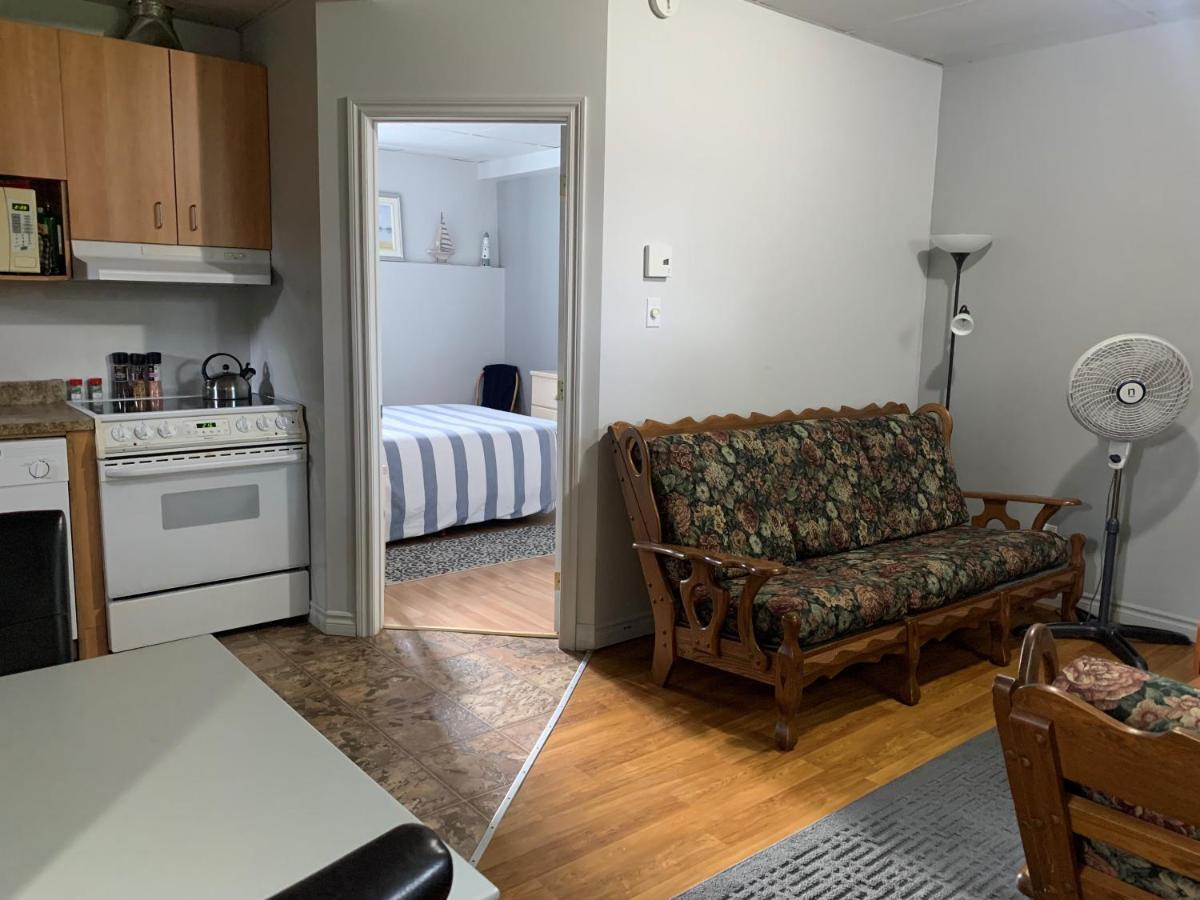 Logement 3 ,5 Entierement Prive Lac-Mégantic Exterior photo